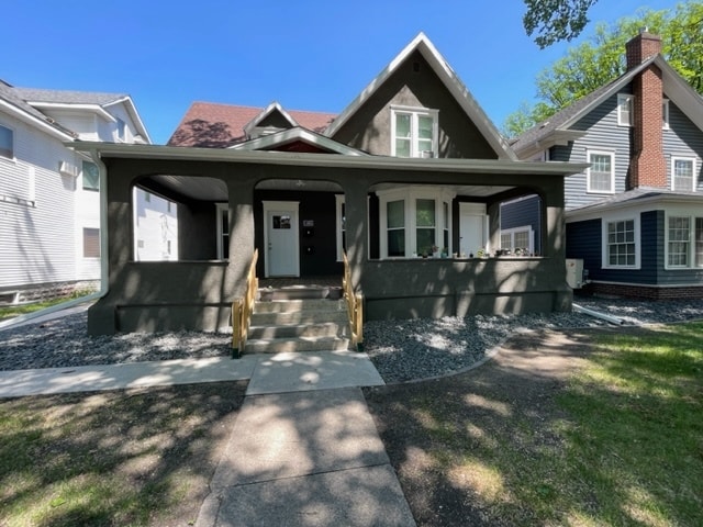 1105 5th Ave S, Unit 2 in Fargo, ND - Foto de edificio