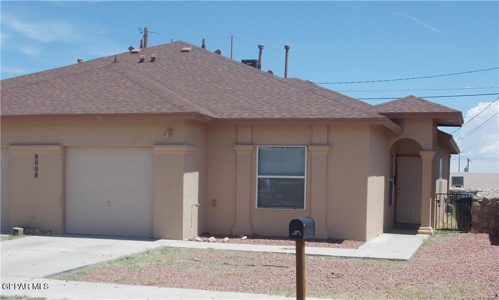 8008 Neptune St in El Paso, TX - Building Photo