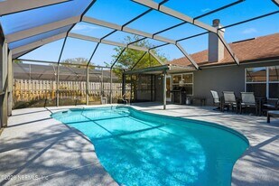 13921 Intracoastal Sound Dr in Jacksonville, FL - Building Photo