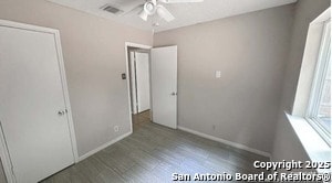 9383 Village Lance in San Antonio, TX - Foto de edificio - Building Photo