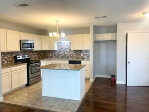 8918 FM148 in Terrell, TX - Building Photo - Building Photo