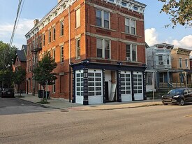 4204 Williamson Pl, Unit 1B in Cincinnati, OH - Building Photo