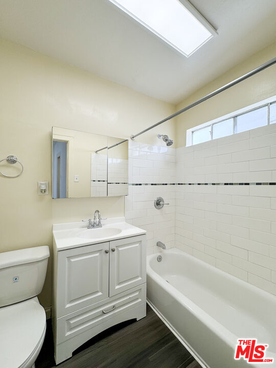 4517 Franklin Ave in Los Angeles, CA - Building Photo - Building Photo