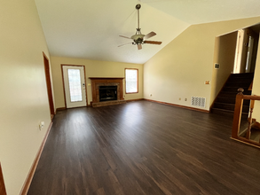 3933 Brantley Dr in Austell, GA - Building Photo - Building Photo