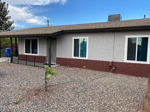 2640 N 15th St in Phoenix, AZ - Foto de edificio - Building Photo