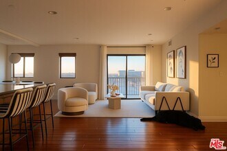 1146 Hacienda Pl in West Hollywood, CA - Building Photo - Building Photo