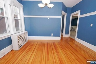 510 Undercliff Ave, Unit 1 in Edgewater, NJ - Building Photo - Building Photo