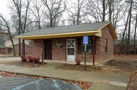 Mill Tree Apartments in Marshville, NC - Building Photo - Building Photo