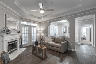The Point At Deerfield Apartments in Plano, TX - Foto de edificio - Interior Photo