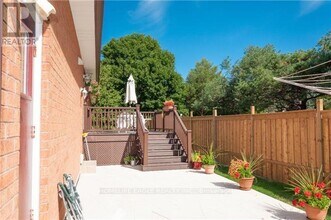 19 Schomberg Rd in Richmond Hill, ON - Building Photo - Building Photo