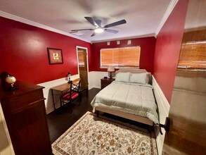 9319 Rentur Dr in Houston, TX - Building Photo - Building Photo