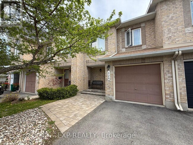 428 Breckenridge Crescent in Ottawa, ON - Building Photo - Building Photo
