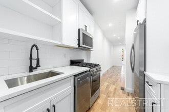 3 Bed 2 Bath with W/D & Terrace!, Unit 1 in Brooklyn, NY - Building Photo - Building Photo