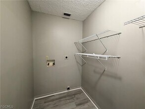 823 Gleason Pkwy, Unit 2 in Cape Coral, FL - Building Photo - Building Photo