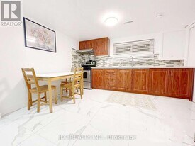 115 Mintwood Dr in Toronto, ON - Building Photo