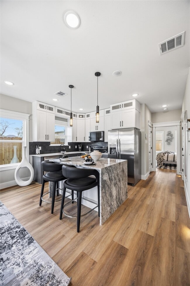 property at 4624 Mayflower St