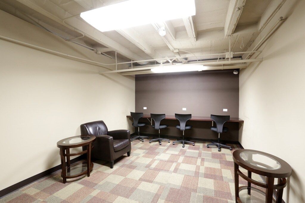 Plaisance Apartments Chicago, IL Apartments