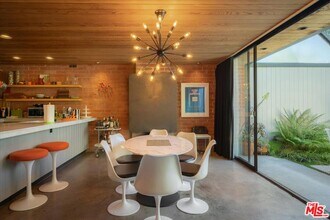 1570 La Baig Ave in Los Angeles, CA - Building Photo - Building Photo