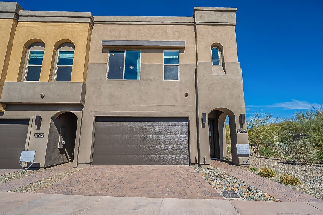 7508 E Via De Luna Dr in Scottsdale, AZ - Foto de edificio