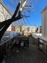 72 Van Nostrand Ave, Unit 1 in Jersey City, NJ - Foto de edificio - Building Photo