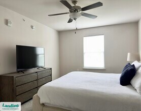 301 Towne Center Dr, Unit 827 in Belton, MO - Foto de edificio - Building Photo