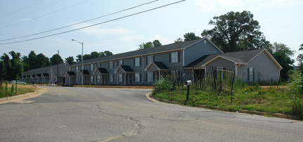 Tally Villas in Fayetteville, NC - Foto de edificio - Building Photo