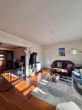 16 Upland Rd, Unit 16 in Belmont, MA - Foto de edificio - Building Photo