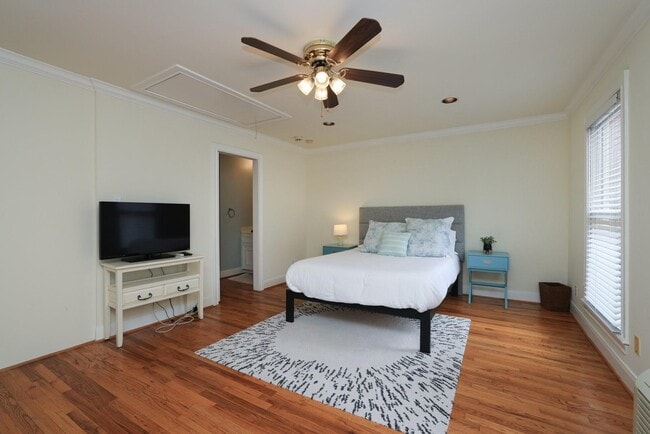 property at 1132 Oxford St