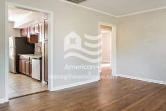 6521 E 5th Pl in Tulsa, OK - Foto de edificio - Building Photo