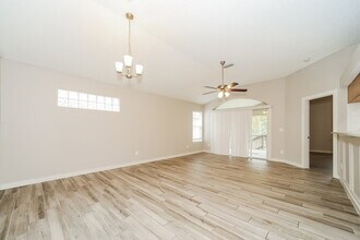1120 Creeks Ridge Rd in Jacksonville, FL - Building Photo - Building Photo