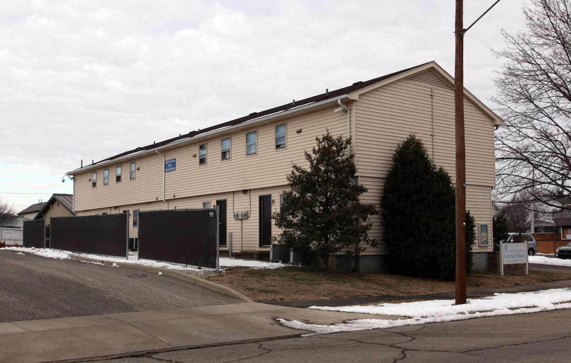 Carriage House in Portsmouth, OH - Building Photo