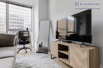 201 N Garland Ct in Chicago, IL - Foto de edificio - Building Photo