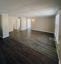393 Pine Ave in Holland, MI - Building Photo - Building Photo