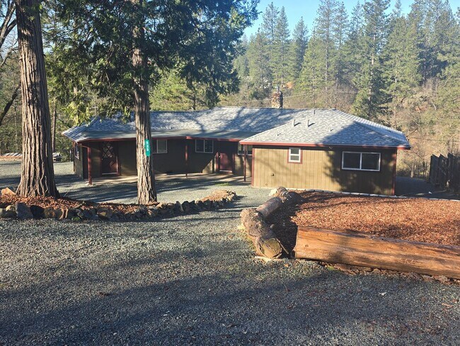 property at 935 Country Rd