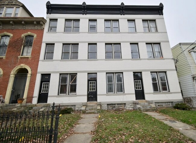 property at 920 Washington Ave