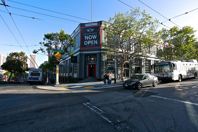 799 Van Ness Ave in San Francisco, CA - Building Photo - Building Photo