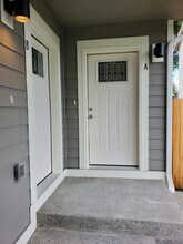 1207 E St SE in Lacey, WA - Building Photo - Building Photo