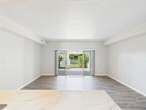 147 Rosebay Dr in Encinitas, CA - Building Photo - Building Photo