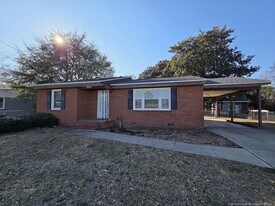 1008 Hope Mills Rd in Fayetteville, NC - Building Photo