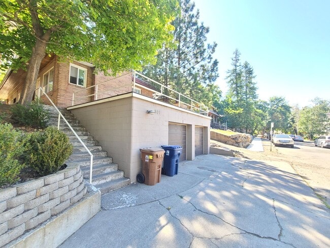 801 S Lincoln Pl in Spokane, WA - Foto de edificio - Building Photo