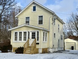 835 Inman St in Akron, OH - Building Photo