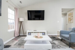 9790 Stonewall Ln in Avon, IN - Building Photo