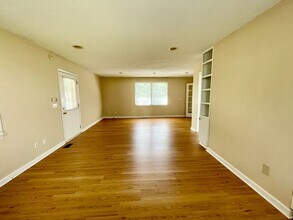 5906 Pine Valley Rd in Columbia, SC - Building Photo - Building Photo