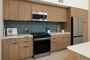 Paxton in Huntington Beach, CA - Building Photo