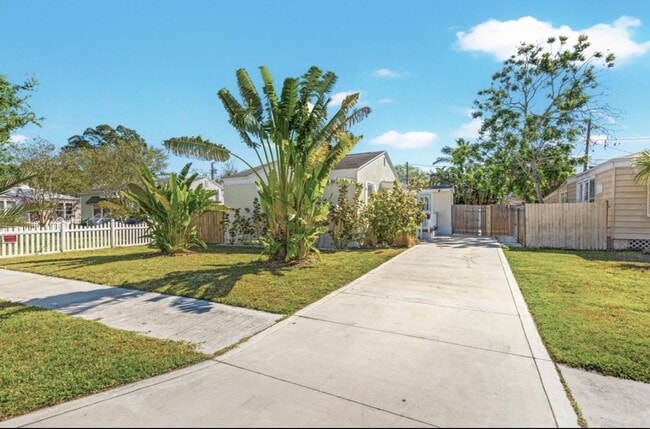 property at 4004 Miramar Way S