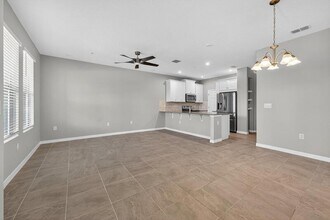 9415 Randal Park Blvd in Orlando, FL - Building Photo - Building Photo