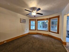 129 Lexington St in Watertown, MA - Building Photo - Building Photo