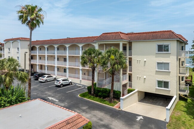 The Views at Bay Pointe Condominiums in St. Augustine, FL - Building Photo - Building Photo