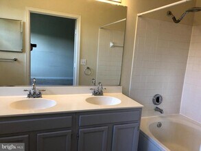 203 Knollwood Ct in Stafford, VA - Building Photo - Building Photo