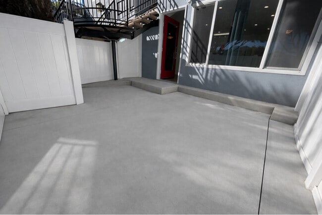 1021 Michigan Ave in Santa Monica, CA - Foto de edificio - Building Photo